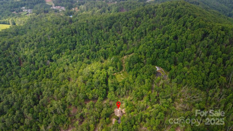 Property image 5 of 355 Rosewood Lane in Loggers Ridge, Burnsville, NC 28714