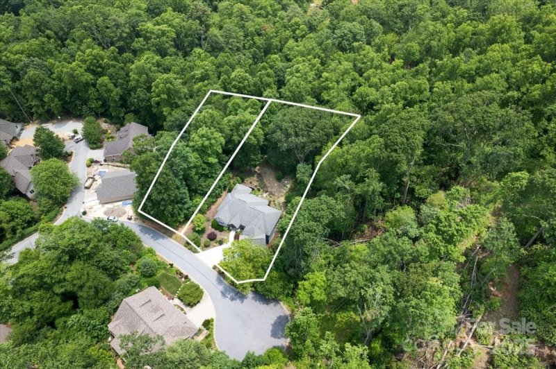 Property image 4 at 311 Carriage Crest Drive, Hendersonville, NC 28791