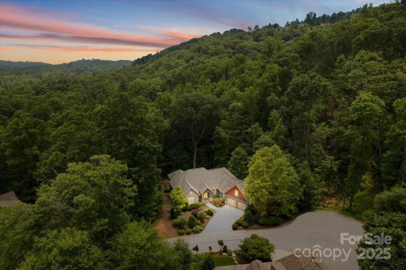 Property image 5 at 311 Carriage Crest Drive, Hendersonville, NC 28791