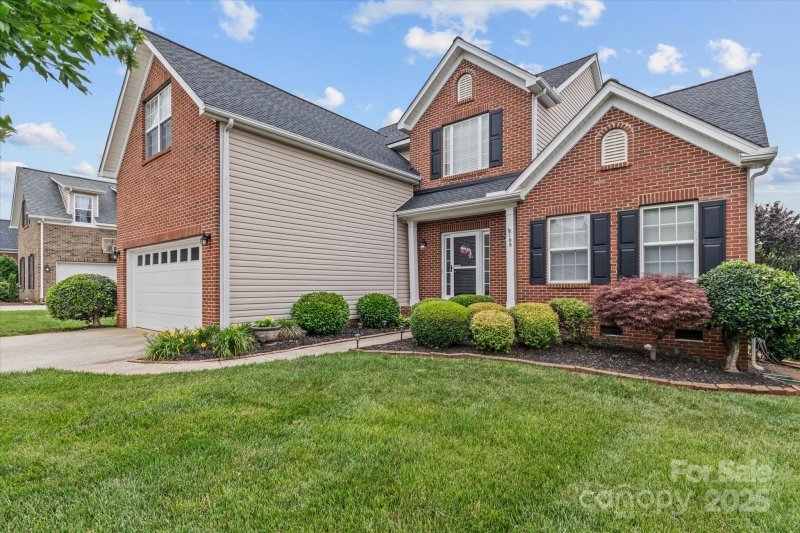 Property image 3 at 108 Planters Drive, Statesville, NC 28677