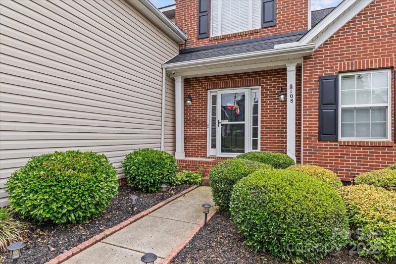 Property image 4 at 108 Planters Drive, Statesville, NC 28677