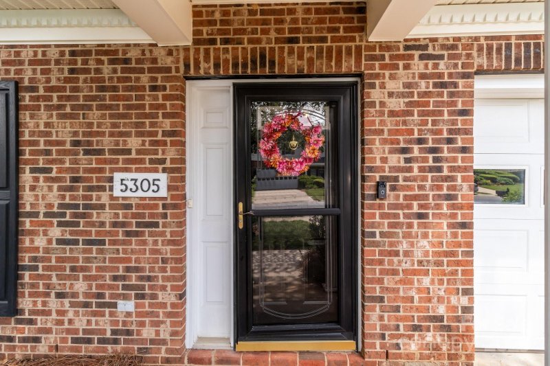 Property image 5 of 5305 Waverly Lynn Lane in Prosperity, Charlotte, NC 28269