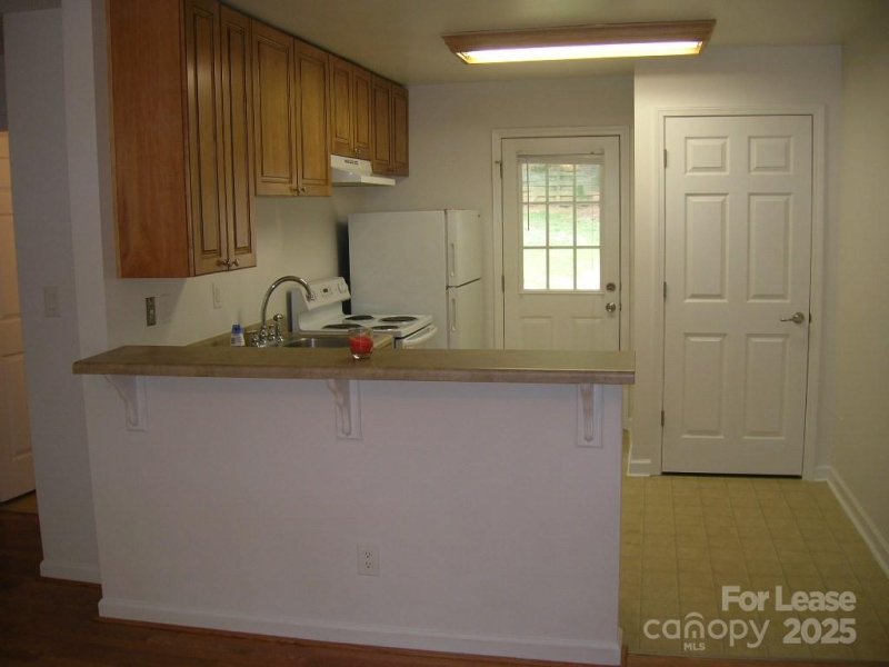 Property image 2 at 2316 Woodbridge Drive, Gastonia, NC 28056