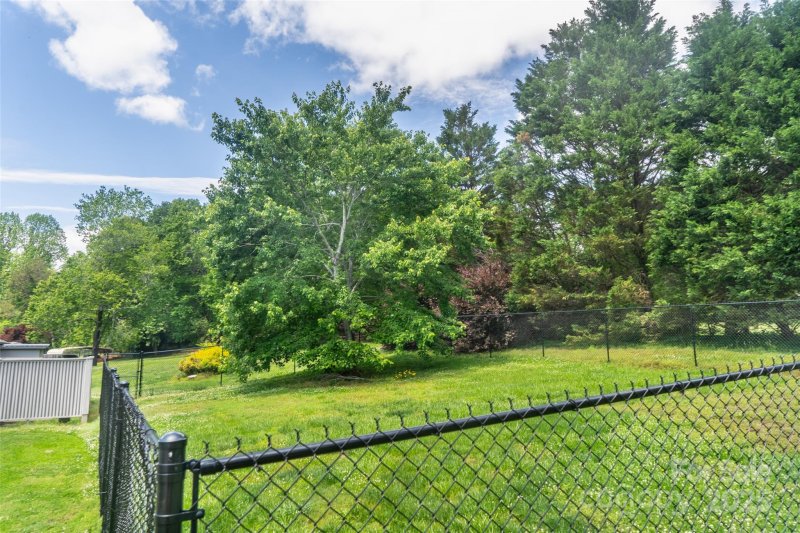 Property image 5 at 168 Honeysuckle Drive, Rutherfordton, NC 28139