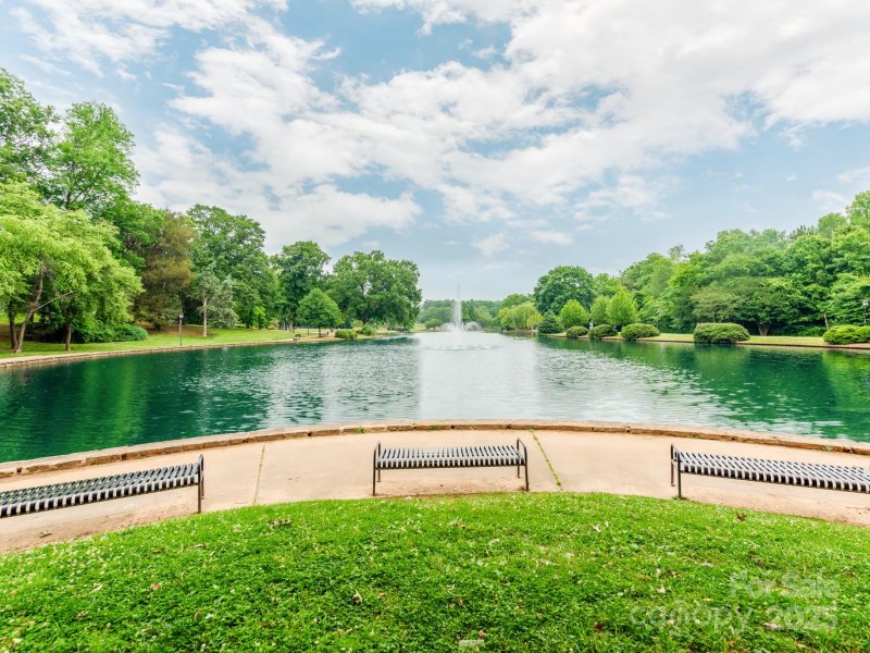 Property image 2 at 1600 Princeton Avenue, Charlotte, NC 28209