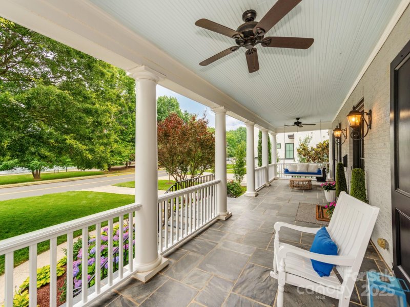 Property image 4 at 1600 Princeton Avenue, Charlotte, NC 28209