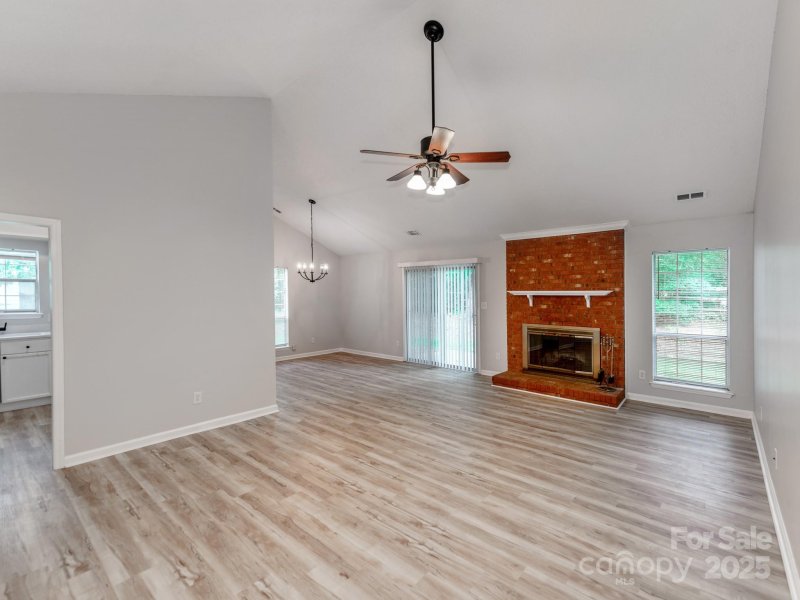 Property image 2 at 10736 Spruce Mountain Road, Charlotte, NC 28214