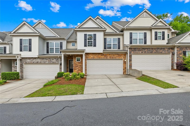 Property image 5 at 4848 Fonthill Lane, Charlotte, NC 28210