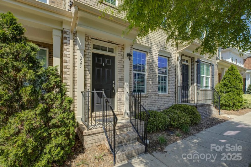 1225 Assembly Street