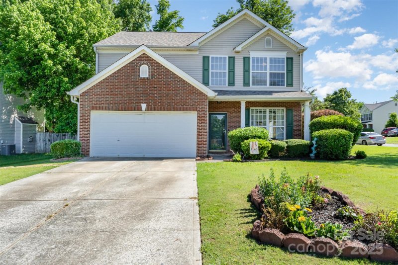 Property image 2 at 2206 Waters Trail Drive, Charlotte, NC 28216