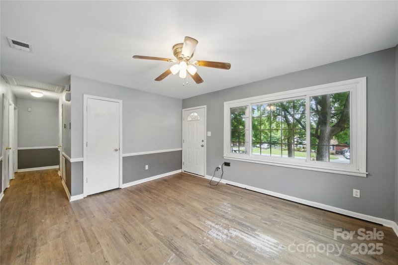 Property image 4 at 9818 Starwood Drive, Charlotte, NC 28215