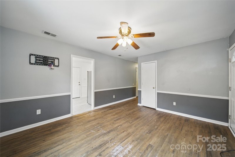 Property image 5 at 9818 Starwood Drive, Charlotte, NC 28215