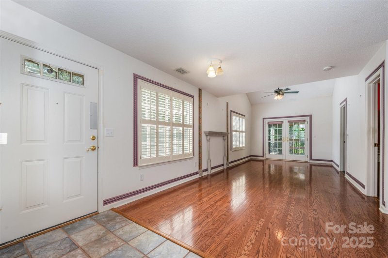 Property image 3 of 5884 Prescott Court in Prescott Village, Charlotte, NC 28269