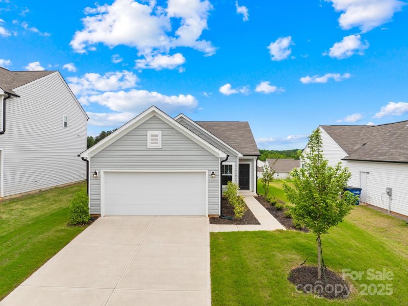 Property image 2 at 130 Slalom Street, Statesville, NC 28677