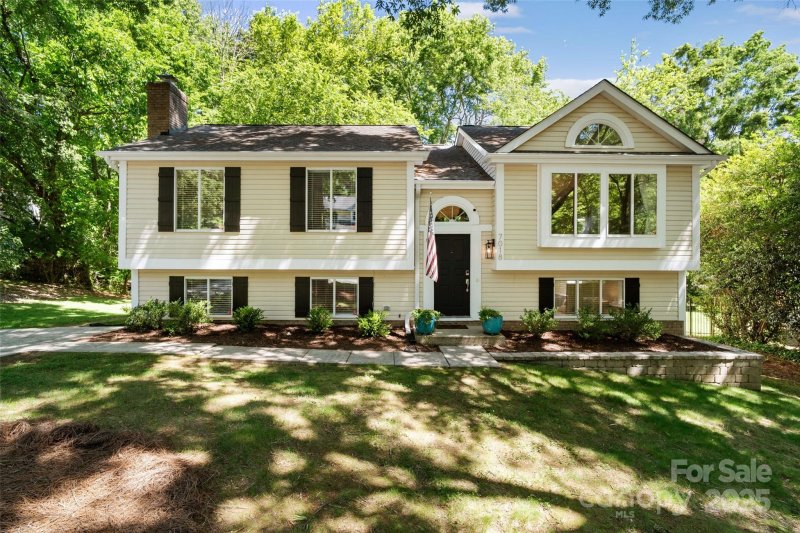 Property image 2 at 7018 Rollingridge Drive, Charlotte, NC 28211