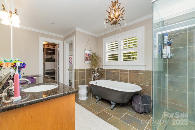 Property image 5 of 141 Eastover Drive in Hillcrest, Concord, NC 28025