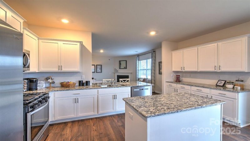 Property image 4 at 603 Country Oak Drive, Asheville, NC 28804