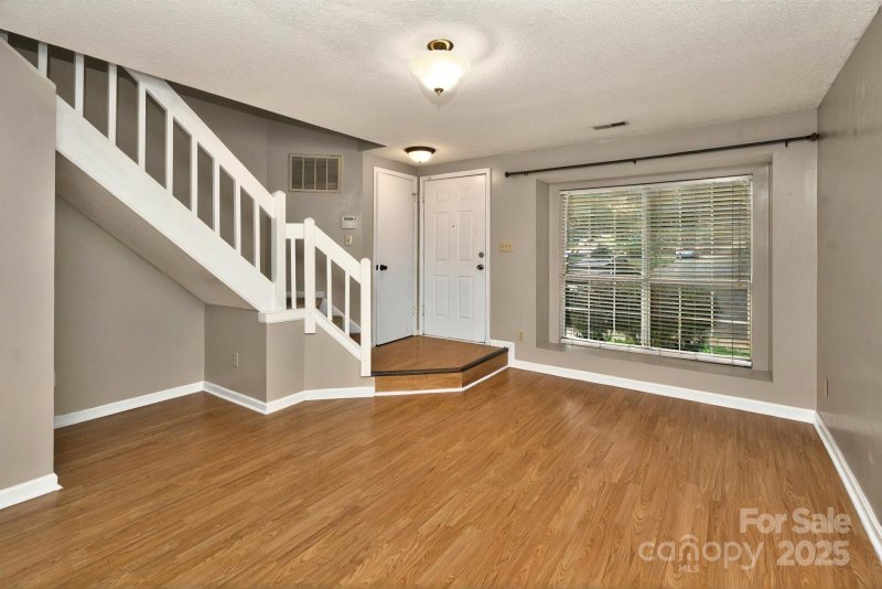 Property image 5 at 6401 Windsor Gate Lane, Charlotte, NC 28215