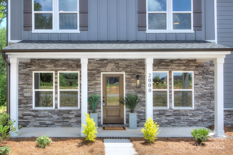 Property image 2 at 2000 Plainfield Drive, Bessemer City, NC 28016