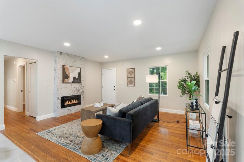 Property image 4 of 3900 Colebrook Road in Milton Park, Charlotte, NC 28215