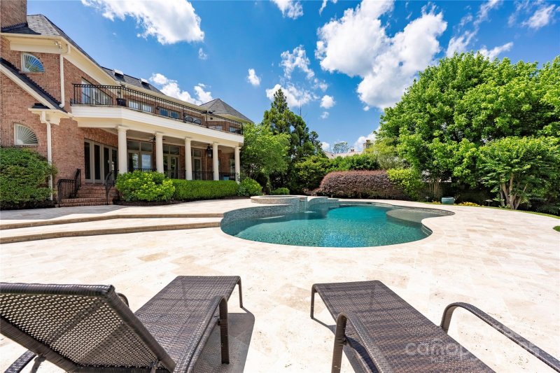 Property image 4 of 8721 Lake Challis Lane in Challis Farm, Charlotte, NC 28226