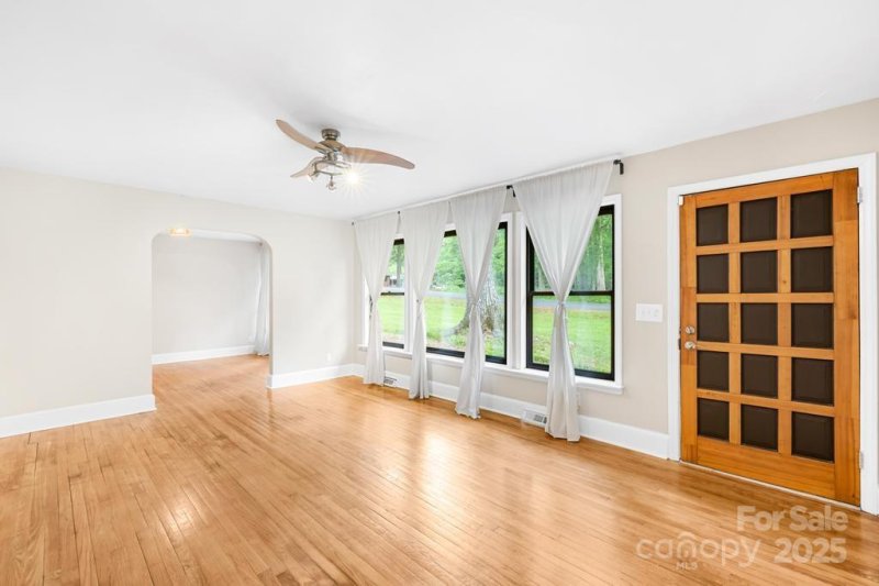 Property image 4 at 7022 Lakeside Drive, Charlotte, NC 28215