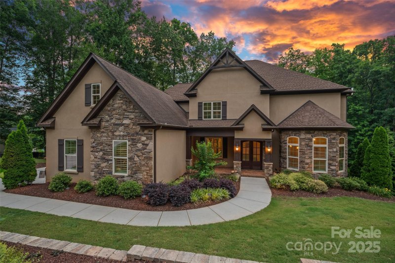 Property image 2 at 117 Walking Horse Trail, Davidson, NC 28036