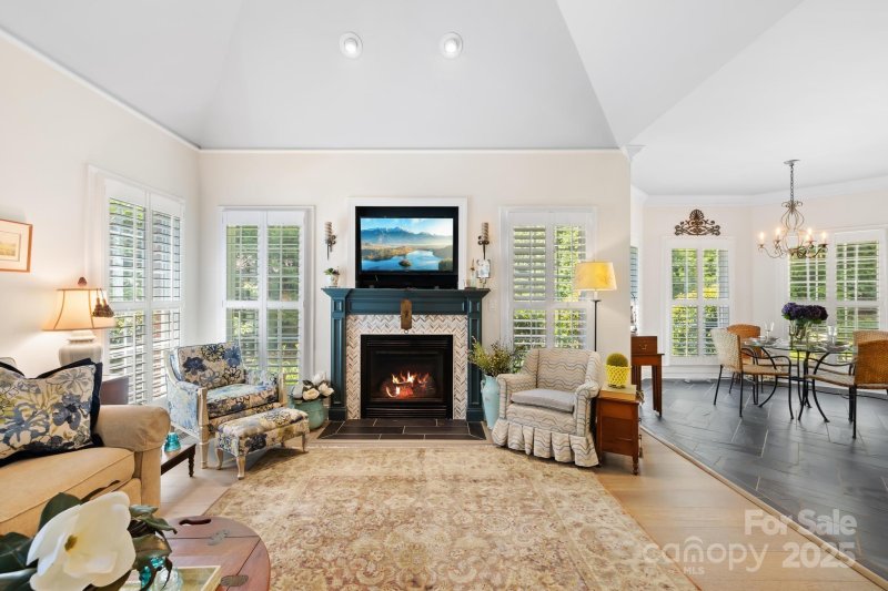 Mccrary Woods, Mooresville Community