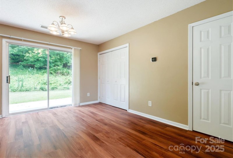 Property image 3 at 829 Raindrops Road, Gastonia, NC 28054