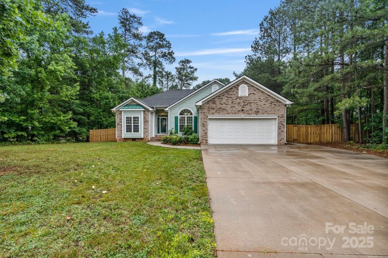 Property image 2 at 105 Stumpy Creek Road, Mooresville, NC 28117