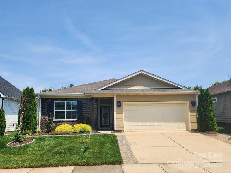 5003 Looking Glass Trail