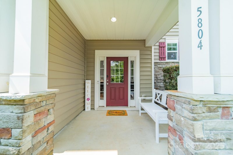 Property image 3 at 5804 Dinsmore Lane, Belmont, NC 28012