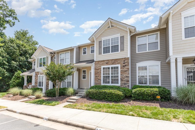 Property image 4 at 230 Dawn Mist Lane, Fort Mill, SC 29708