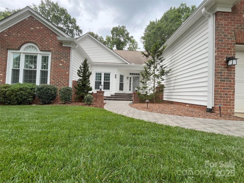 Property image 2 of 5929 Waterelm Lane in Highland Creek, Charlotte, NC 28269