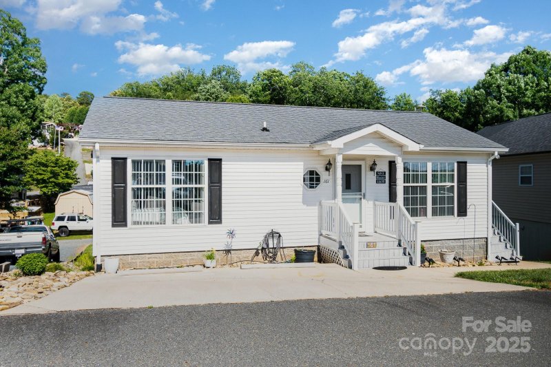 Property image 3 at 161 Badin Lake Circle, New London, NC 28127