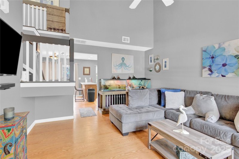 Property image 5 of 125 Lynch Circle in Brookhaven, Mooresville, NC 28117