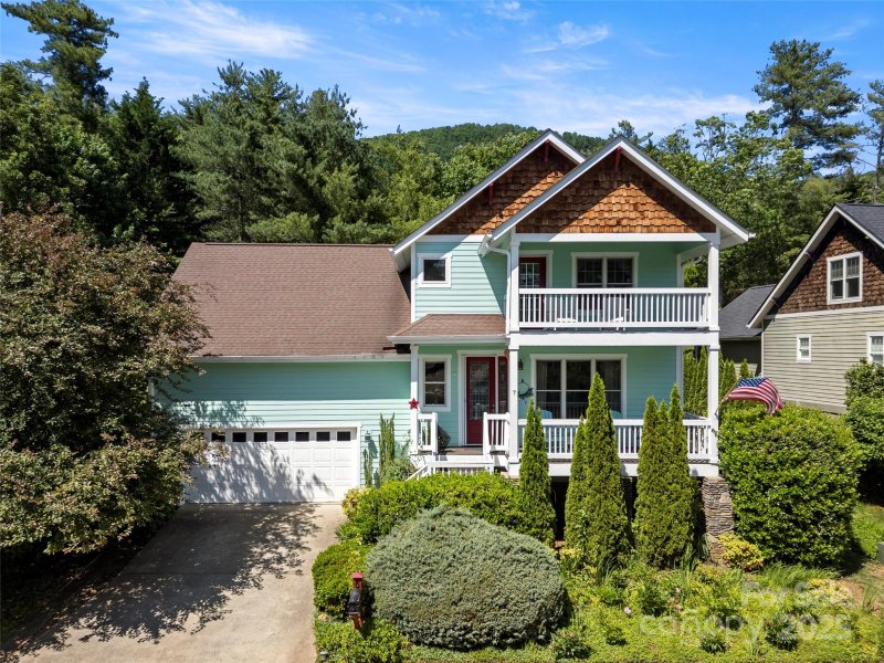 Eastwood Village, Asheville Community