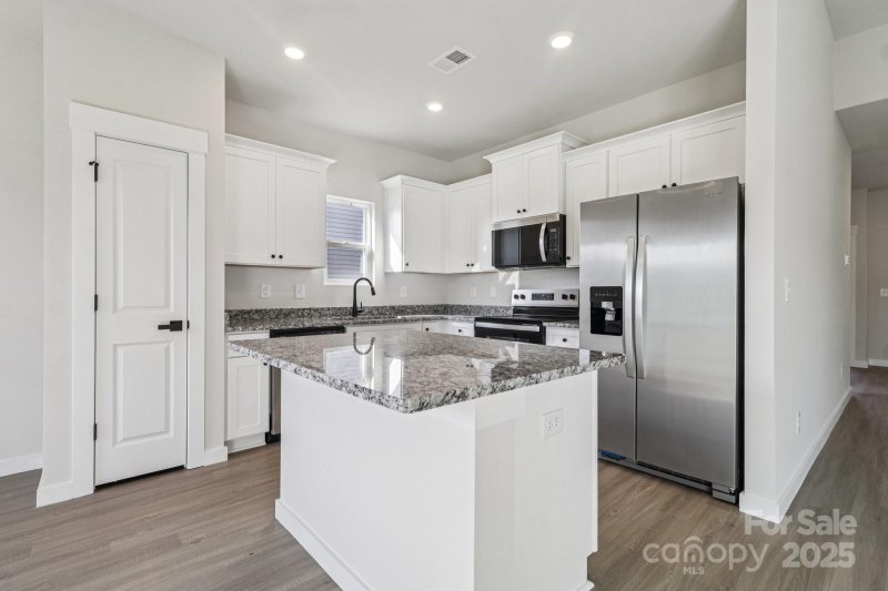 Property image 5 of 1504 Doran Terrace in Knights Bridge, Richburg, SC 29729