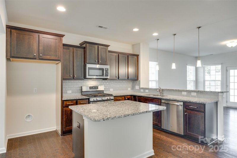 Property image 5 of 4051 Whittier Lane in Cameron Creek, Fort Mill, SC 29708