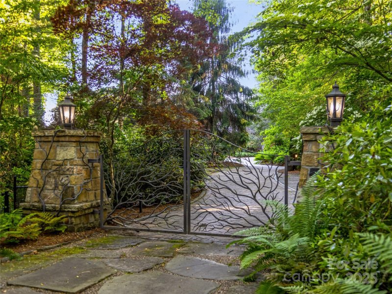 Property image 3 at 41 Chimney Point, Lake Toxaway, NC 28747