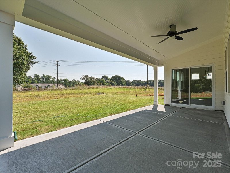 Property image 4 of 113 Tonbridge Way in Harris Farms, Mooresville, NC 28115