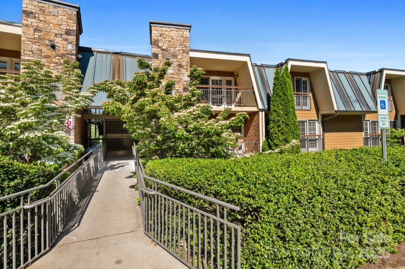 Property image 2 of 203 Bowling Park Road in Residences at Biltmore, Asheville, NC 28803