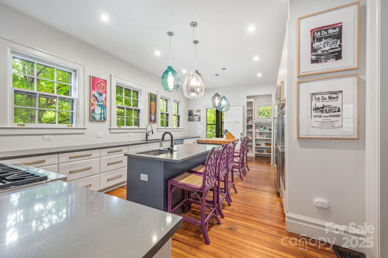 Property image 4 at 1801 E 8th Street, Charlotte, NC 28204