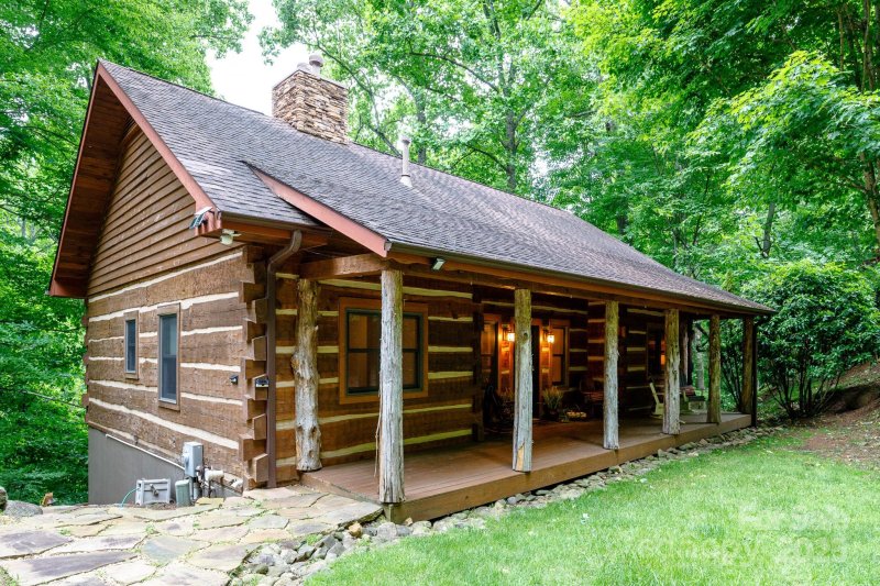 115 Grinnin Sun Road