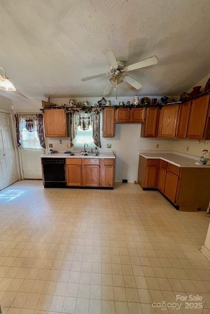 Property image 4 of 6000 Amberly Lane in Virginia Manor, Charlotte, NC 28213