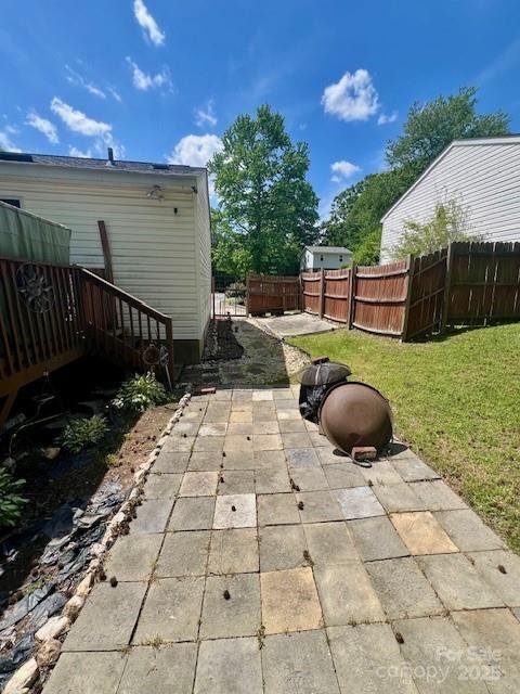 Property image 5 of 6000 Amberly Lane in Virginia Manor, Charlotte, NC 28213