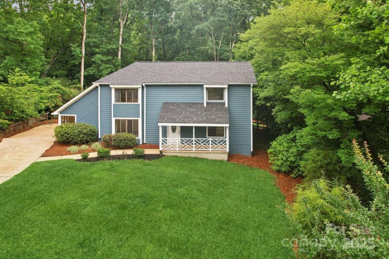 Property image 2 at 8338 Rittenhouse Circle, Charlotte, NC 28270