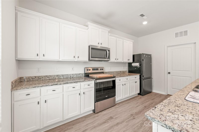 Property image 5 of 2340 Lanza Drive in The Reserve at Canyon Hills, Charlotte, NC 28215