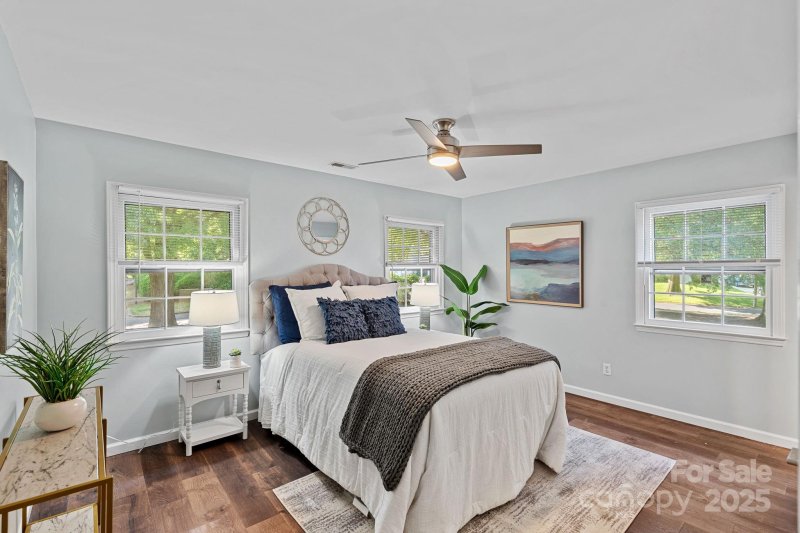 Property image 3 at 3308 Selwyn Farms Lane, Charlotte, NC 28209