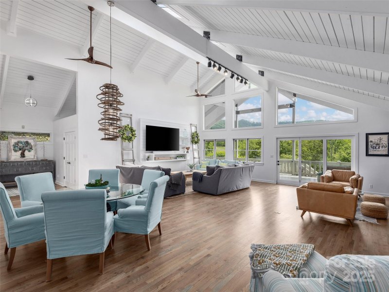 Property image 4 at 6 Lakeway Circle, Weaverville, NC 28787